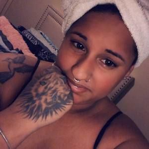 Meet your Posher, Adriana